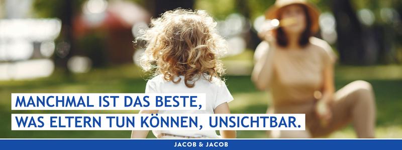 Kind läuft allein auf hellem Weg – Berufsunfähigkeitsversicherung für Familien in Magdeburg